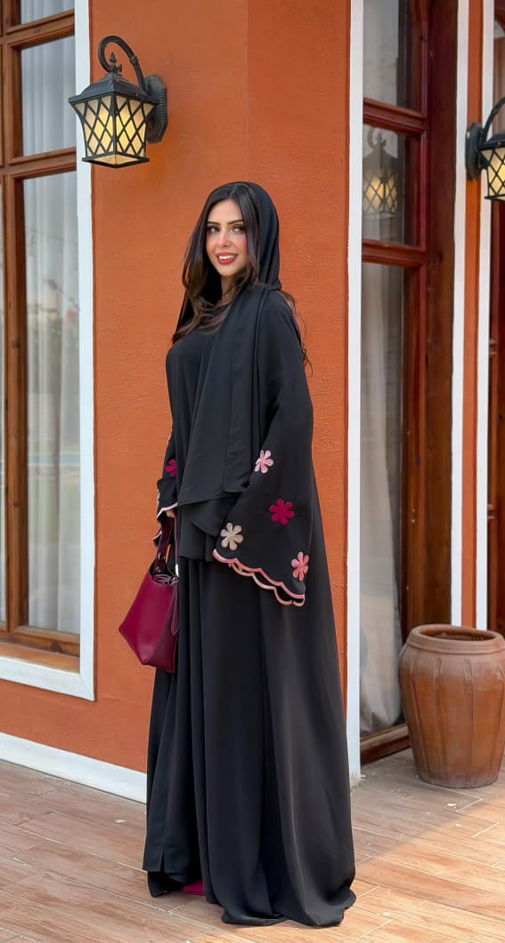 Malamih Abaya Colored Flowers